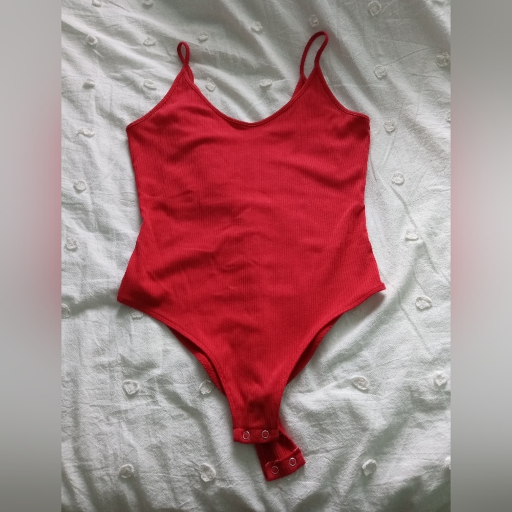 American Eagle Red Ribbed Tank Bodysuit. Size Large.